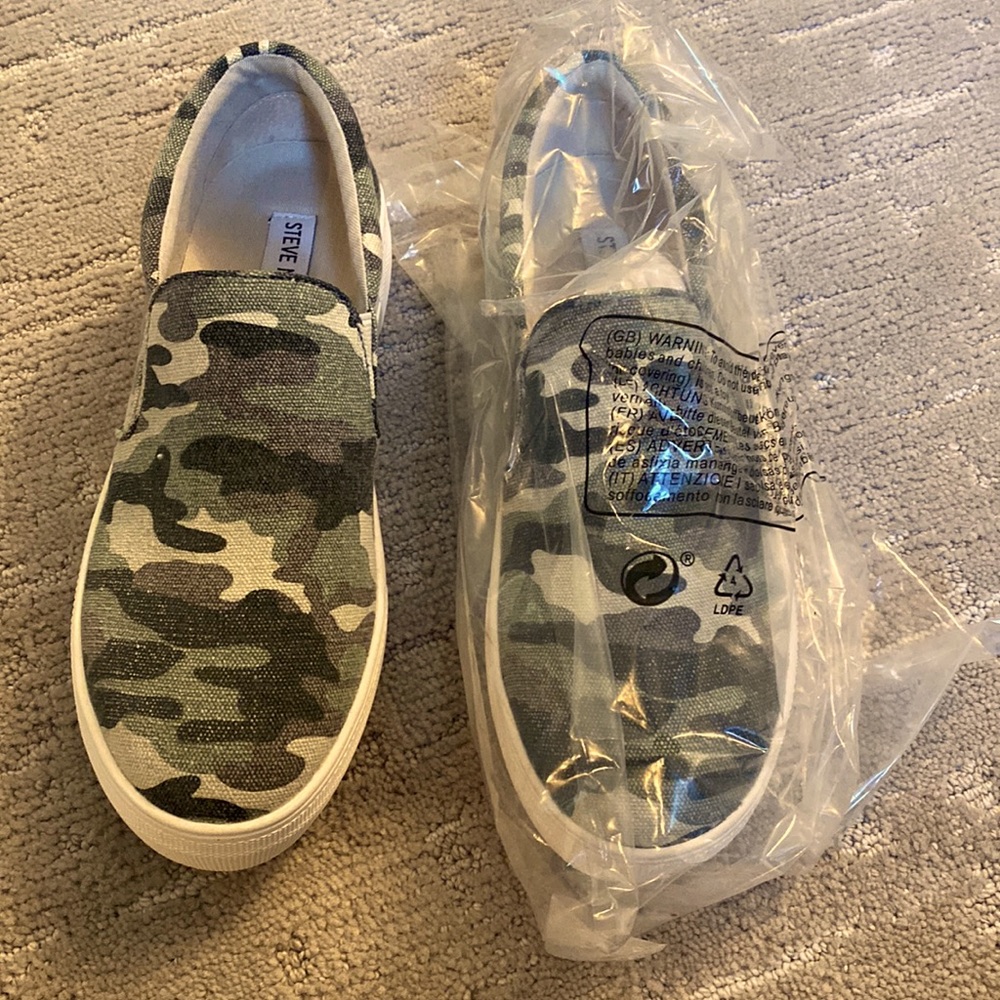 NIB Steve Madden, Camo skate shoe
